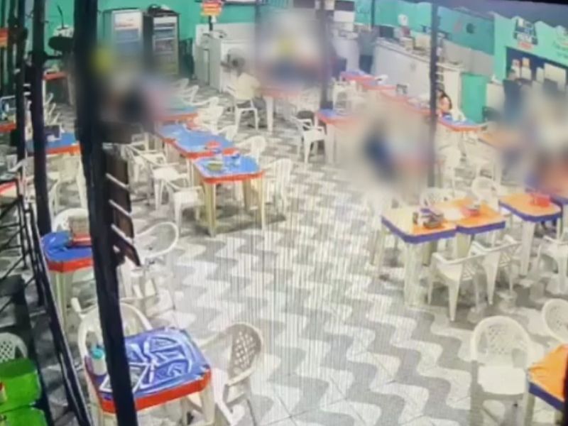 Bandidos ‘tocam o terror’ em assalto em café da manhã no bairro Aleixo; veja vídeo