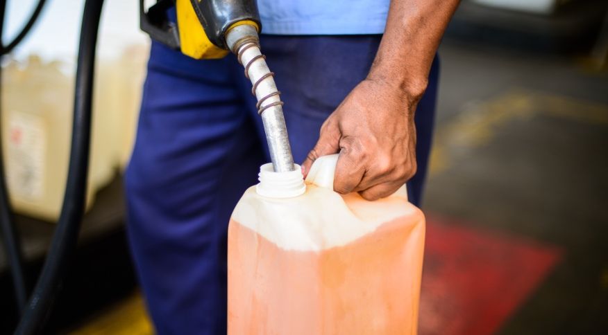 Postos do AM terão que identificar quem comprar combustível em galões